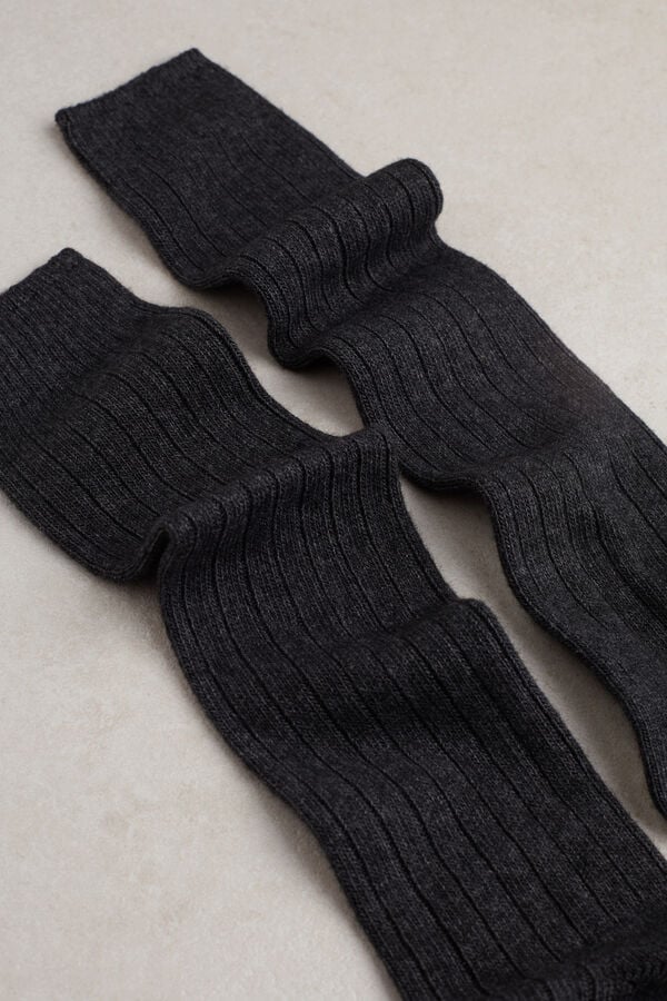 Intimssimi Long Ribbed Socks in Cashmere and Villa Harmaat | AUSDF30263